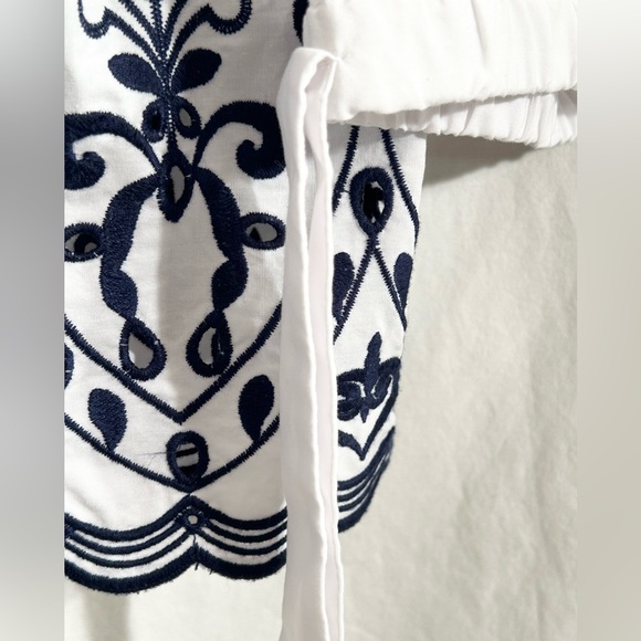 WOMENS 2XL XXL WHITE W/BLUE EMBROIDERY ELASTIC NECKLINE 3/4 SLV PEASANT SHIRT - Picture 4 of 6